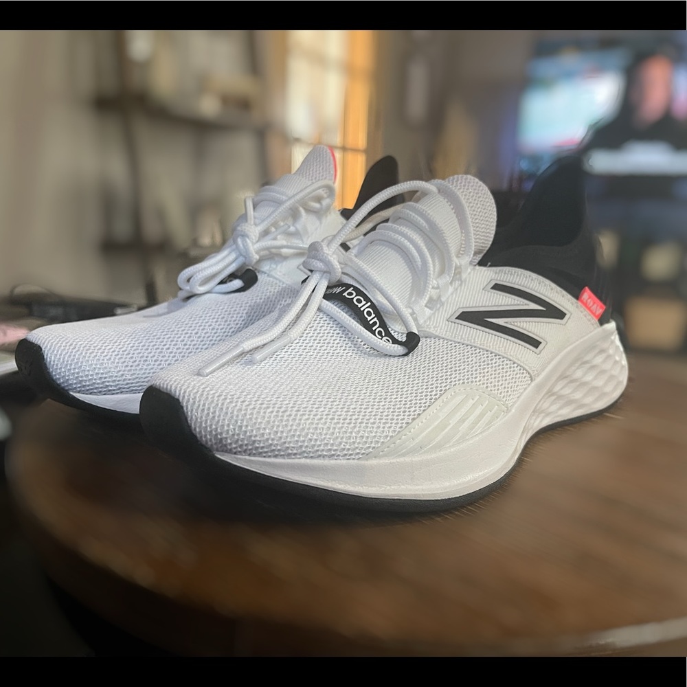 BRAND NEW W/O TAGS NEW BALANCE RUNNING SHOE